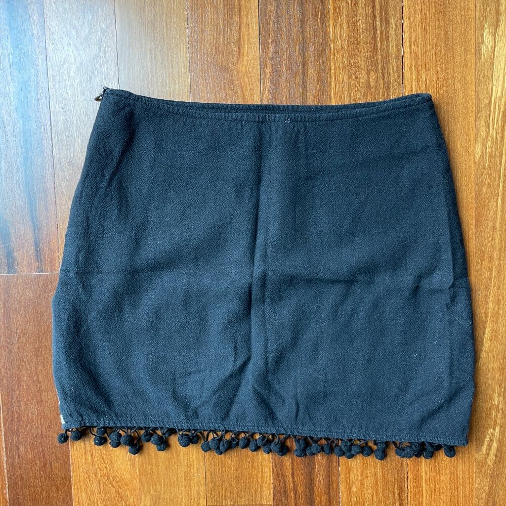 Umgee Sz S Black Floral Embroidered Mini Skirt - Picture 2 of 7